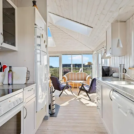 Дом отдыха For Rent On Delfinvej In Nr Lyngby